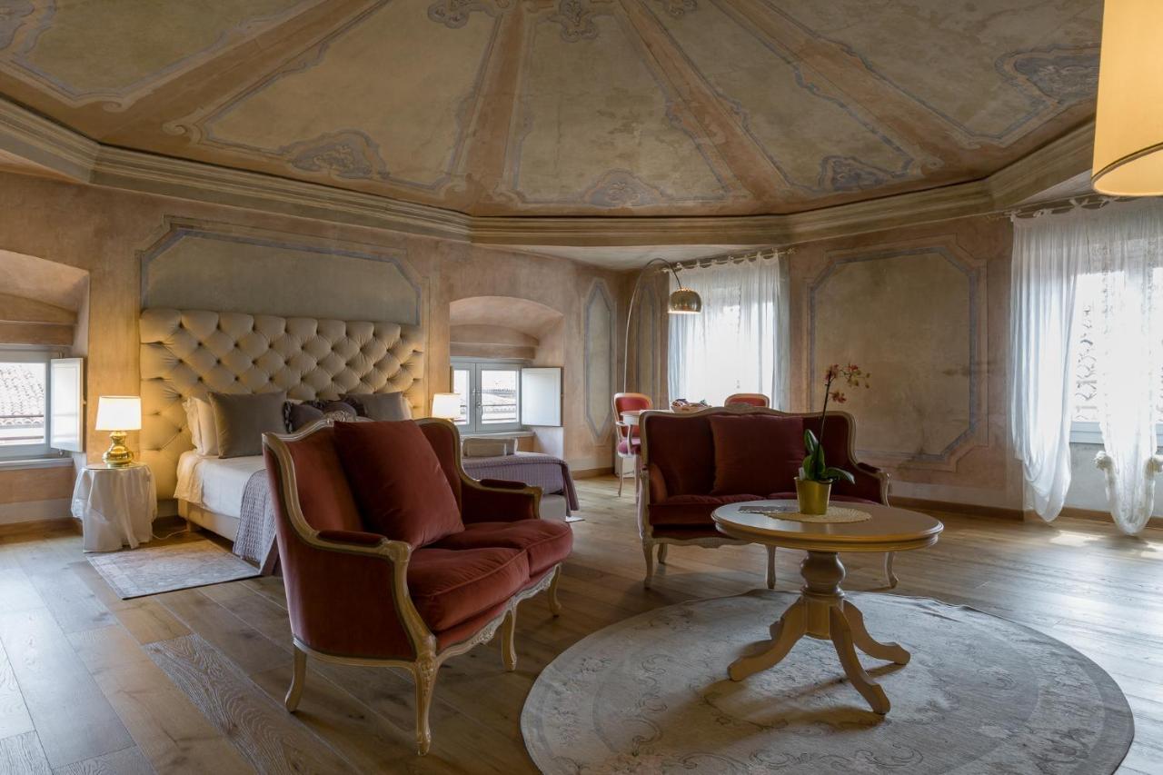 Rooms Castelvecchio - Palazzo Canossa - Verona — Photos 3